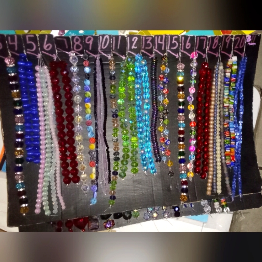 (11) Glass Beads